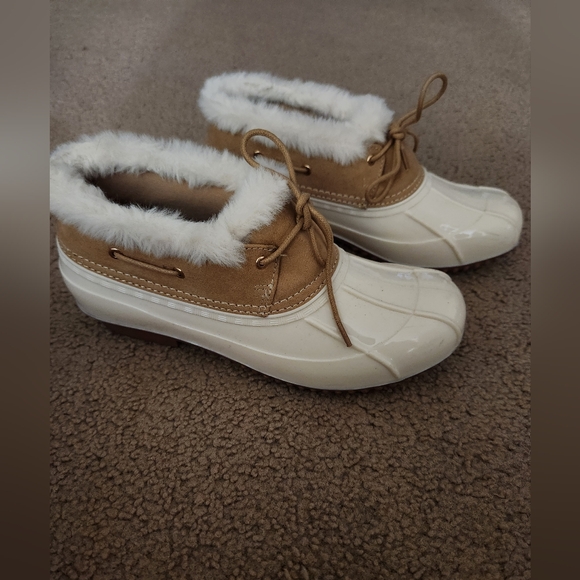 JustFab Tan and Cream Fur-Lined Winter Boots - Picture 1 of 10
